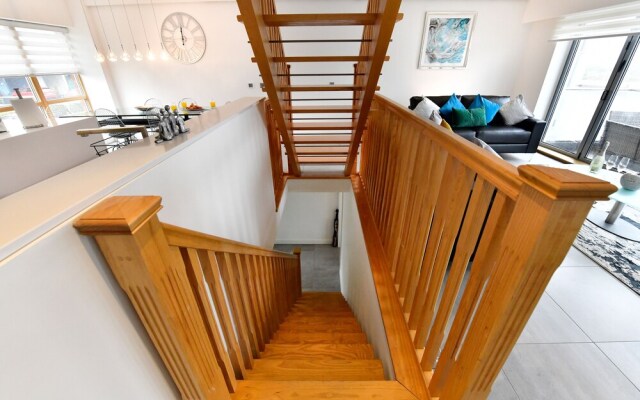 Just Stay Wales-Waterfront Villa-SA1