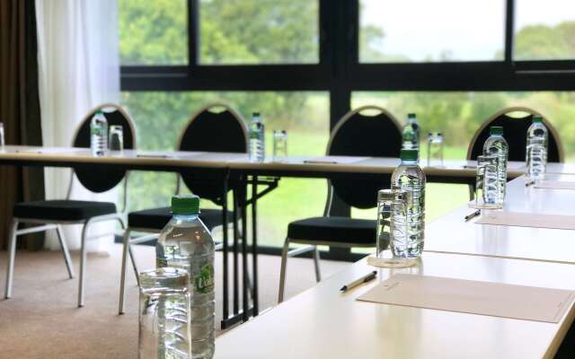 Golden Tulip Pornic Suites