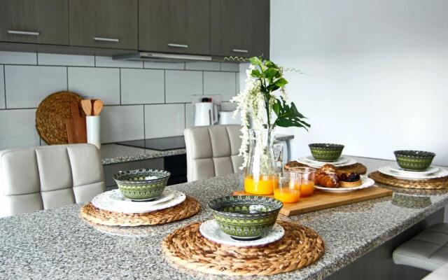 Phaedrus Living: Seaside Luxury Flat Natalia House 102