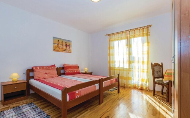 Amazing Home in Novi Vinodolski With Wifi and 5 Bedrooms