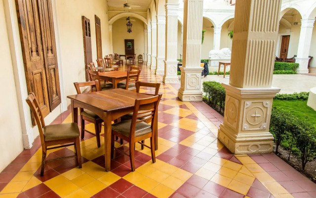 Hotel La Perla