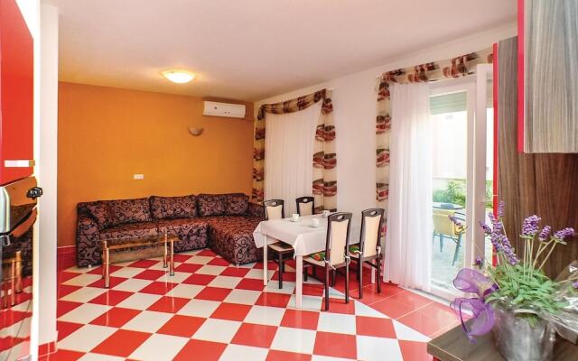 Amazing Home in Makarska With Wifi and 1 Bedrooms