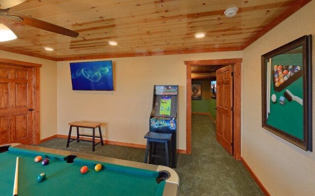 Summit Pool Lodge Apartment 6