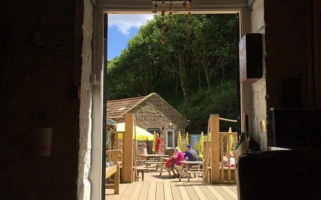 YHA Boggle Hole - Hostel