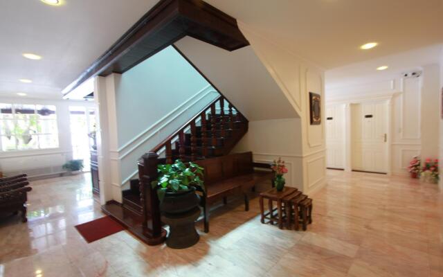 Le Bouton D'or Boutique Hotel