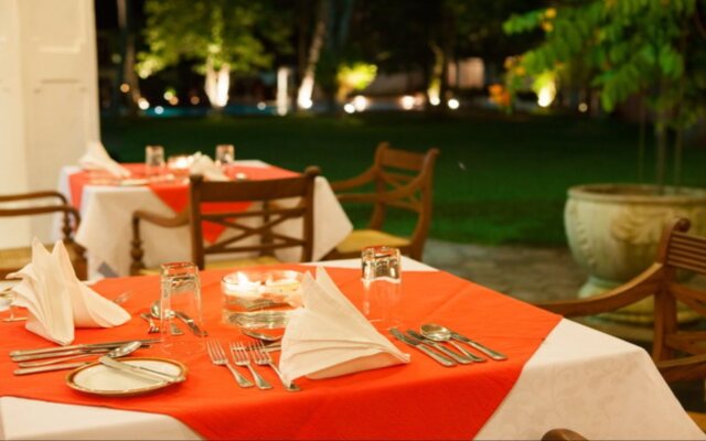 Mahaweli Reach Hotel