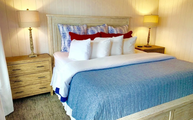 Ocean House Inn & Condos