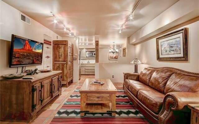 Plaza Splendor - Three Bedroom Home