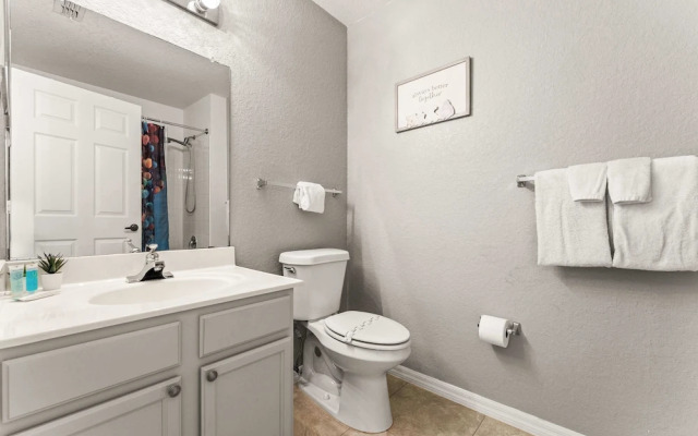 Enchanted At 7 Dwarfs Lane