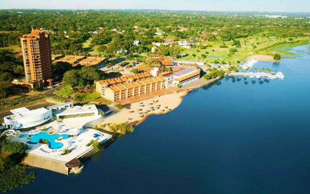 Resort Yacht y Golf Club Paraguayo