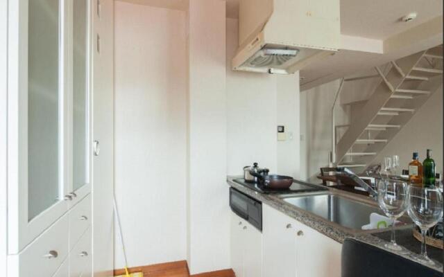Aparthotel Status59 with Parking