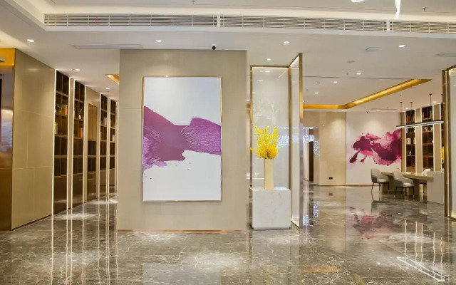 Lavande Hotel (Shenzhen Dongmen Shuibei Cuizhu Subway Station)