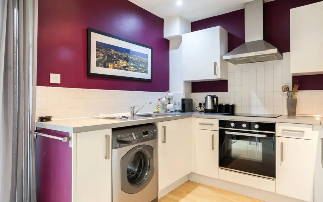 Lakeside view - Manchester townhouse