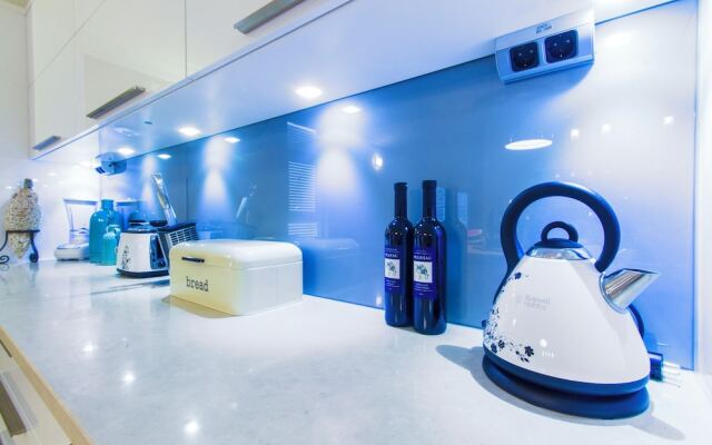 Luxury at Villa Cama - Your Dream Vacation Rental!