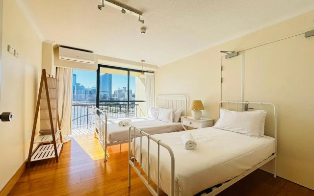 River Plaza Apartments