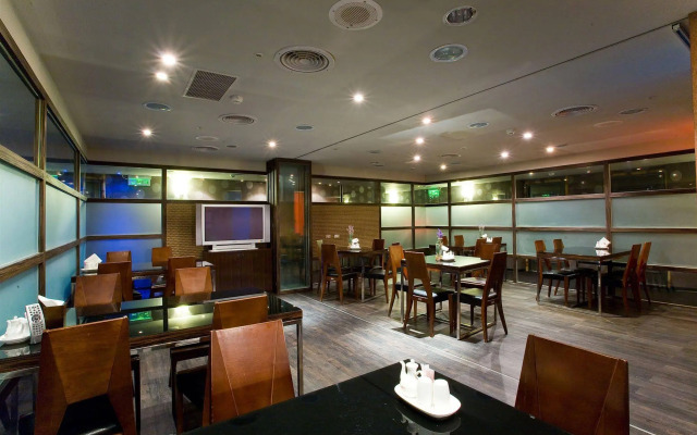 H.M.Hotel