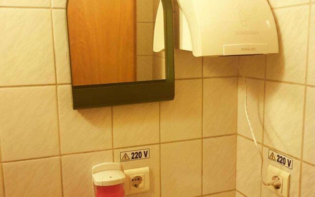 Sleep Inn Hostel