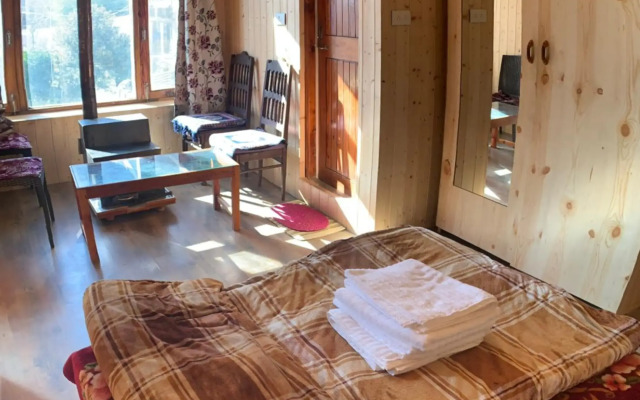 Tourist Hotel