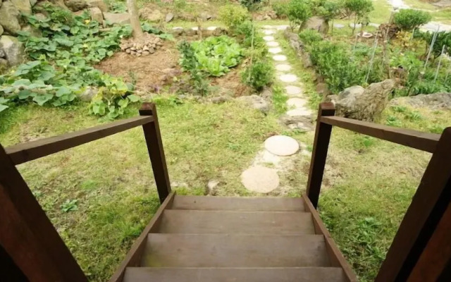 Jeju Gotjawal Geomoon Oreum Pension