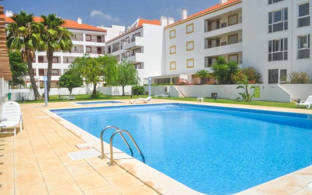Beach House in Vilamoura: Terrace+pool