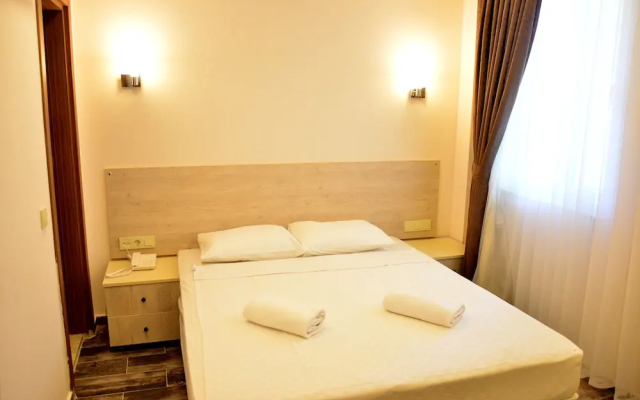 Dream Town Hotel & Restaurant