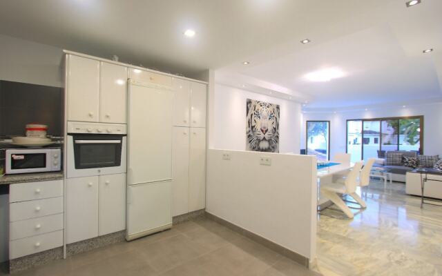 1108 Beachfront 2 Apartments With Roofterrace 80Mtr>Beach 3 Pools