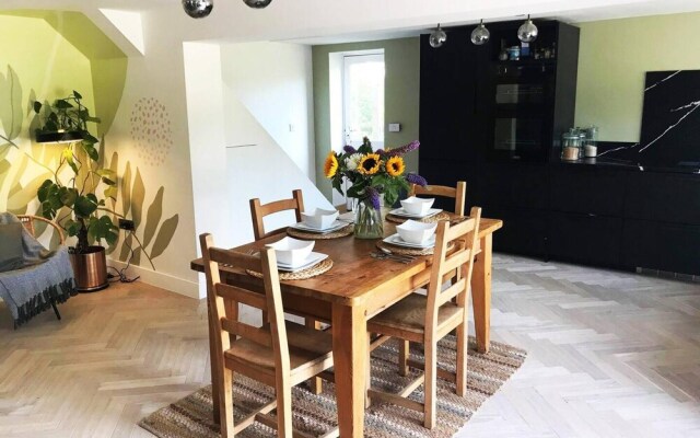 Little Chi, Scandinavian Pitched Roof 2-bed House