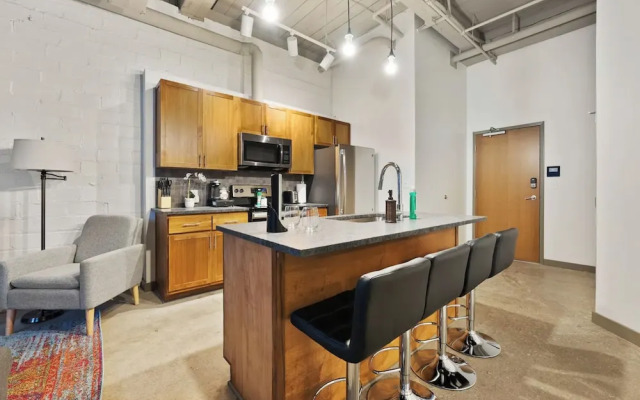 2125 Superior Living