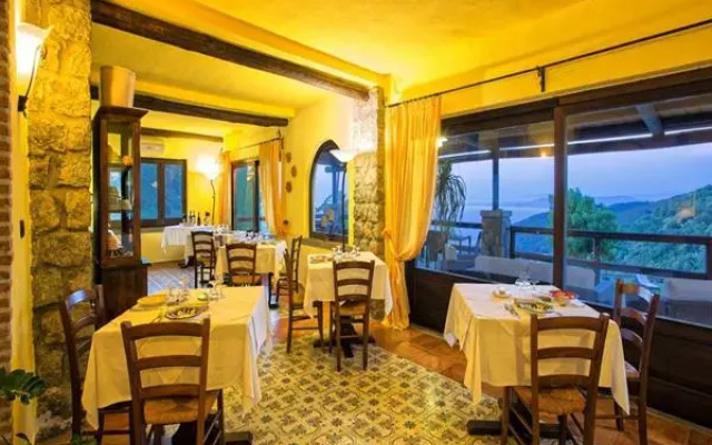 Pera Di Basso Agriturismo Ischia