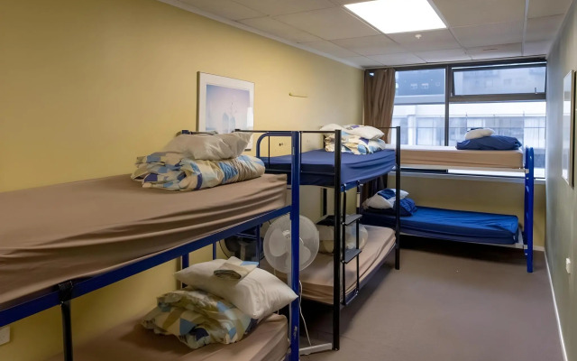 Silverfern Backpackers