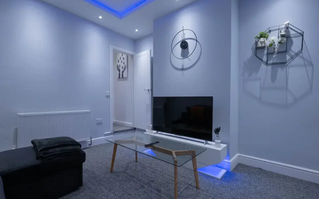Bespoke 2-bed House in Stoke-on-trent
