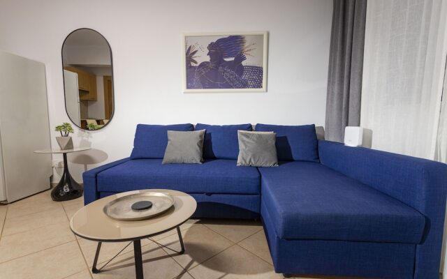 Palm Beach Sea View Apartment
