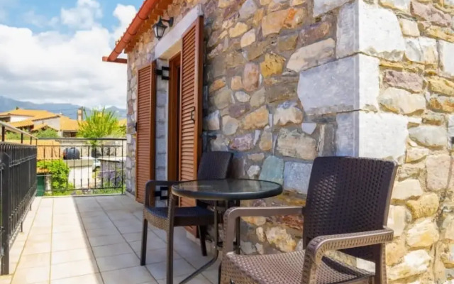 Platsa Seaview Retreat - A Stone-built Escape