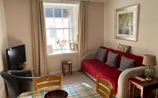 Cosy Central Apartment in Historic Dunkeld