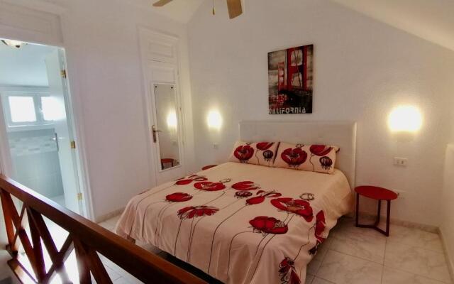 Golden View Holiday Home