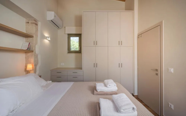 Lithos Residence