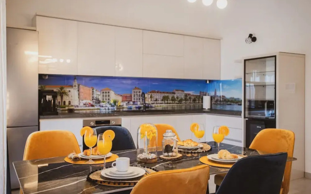 Luxury Modern House, Just 1 min Walk to the Beach