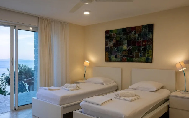 Stone Houses Dingač