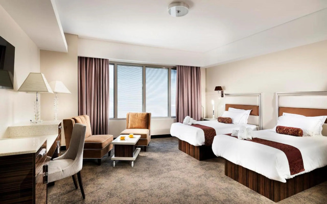 Swan River Hotel