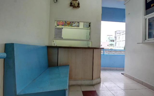Sri Om Muruga Lodge by OYO Rooms