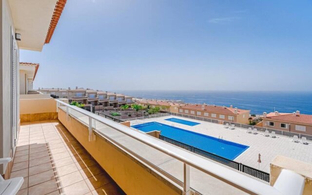 Amazing apartment with sea views PA06