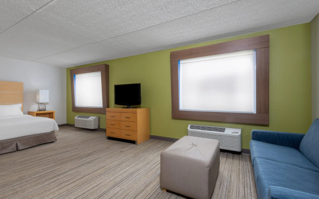 Holiday Inn Express & Suites Wheat Ridge-Denver West by IHG