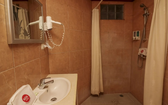 Nida Rooms Bali Bakungsari Kemboja at Hotel the Flora Kuta Bali