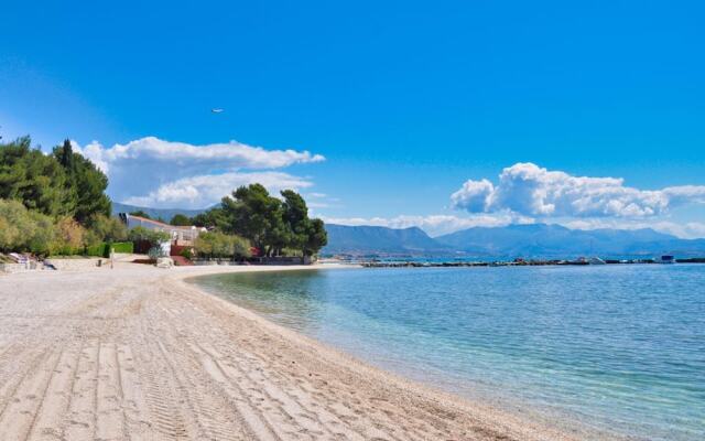 Summer Seaside Pearl Apartment Kastela