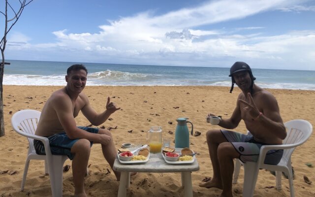 Playa Bluff Hotel