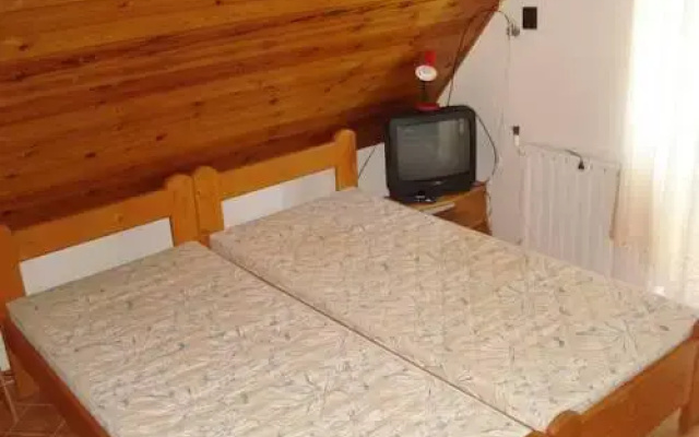 Kalvin Apartment