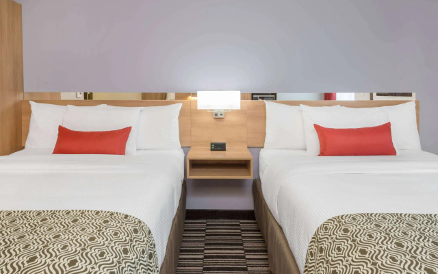 Microtel Inn & Suites by Wyndham Sudbury