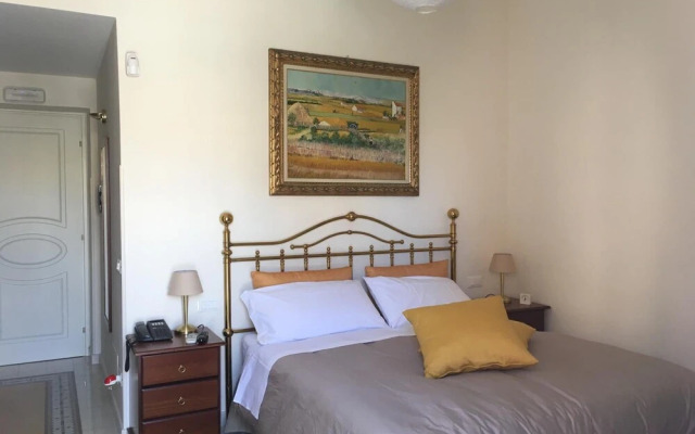 301B&B