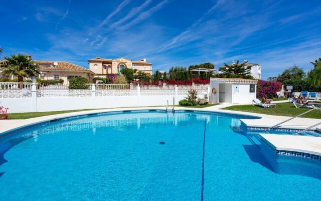 Charming Apartment Near Beach and Golf Ref 115