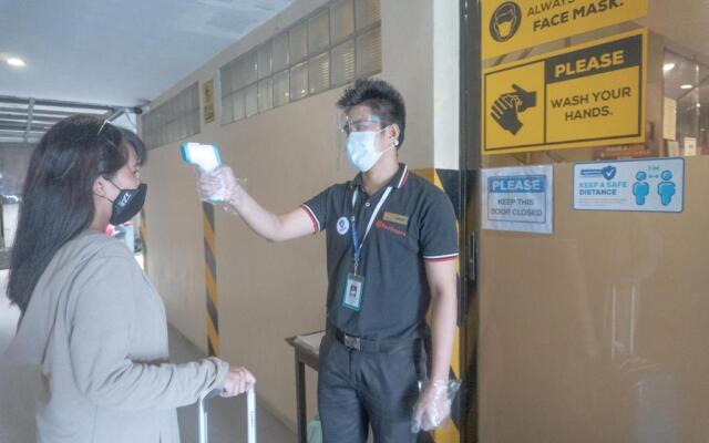 RedDoorz @ Hotel Rosemarie